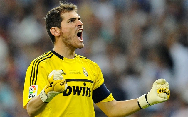 Tuyên bố Iker Casillas giải nghệ ở độ tuổi U40